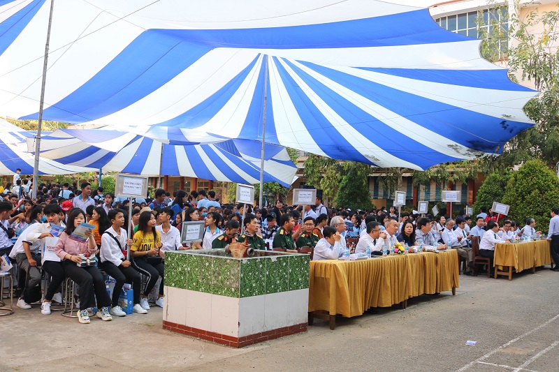 toyota-tien-giang-dong-hanh-cung-truong-dai-hoc-tien-giang-trong-ngay-hoi-tu-van-huong-nghiep-tuyen-sinh-nam-2019-04